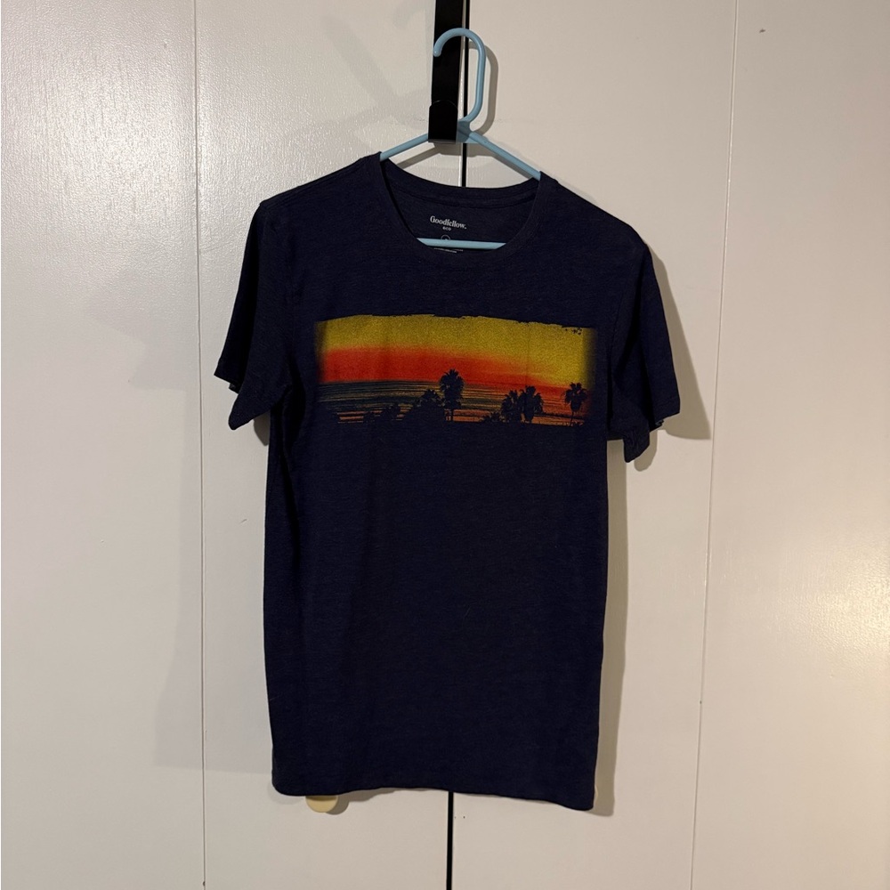 Goodfellow & Co Navy Tee with Sunset Graphic